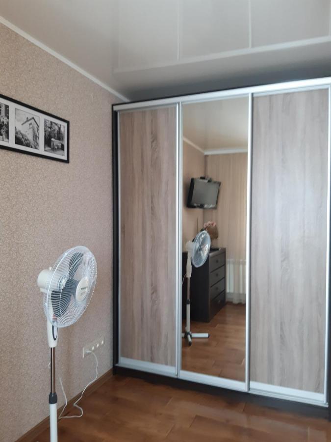 Однокімнатна Lägenhet Sjepetivka Exteriör bild